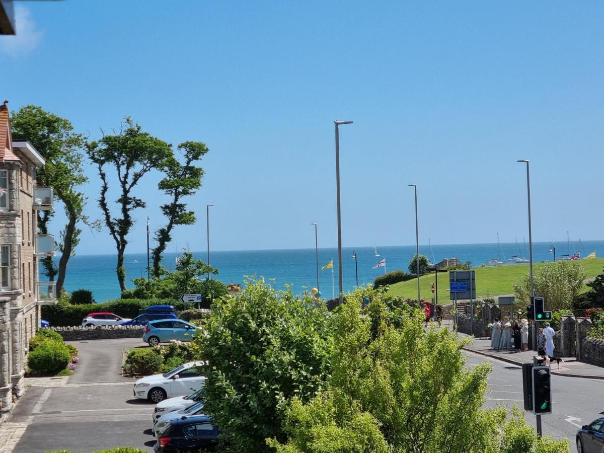 Hightide - 2 Bed With Parking, Balcony & Sea View. Lägenhet Swanage Exteriör bild