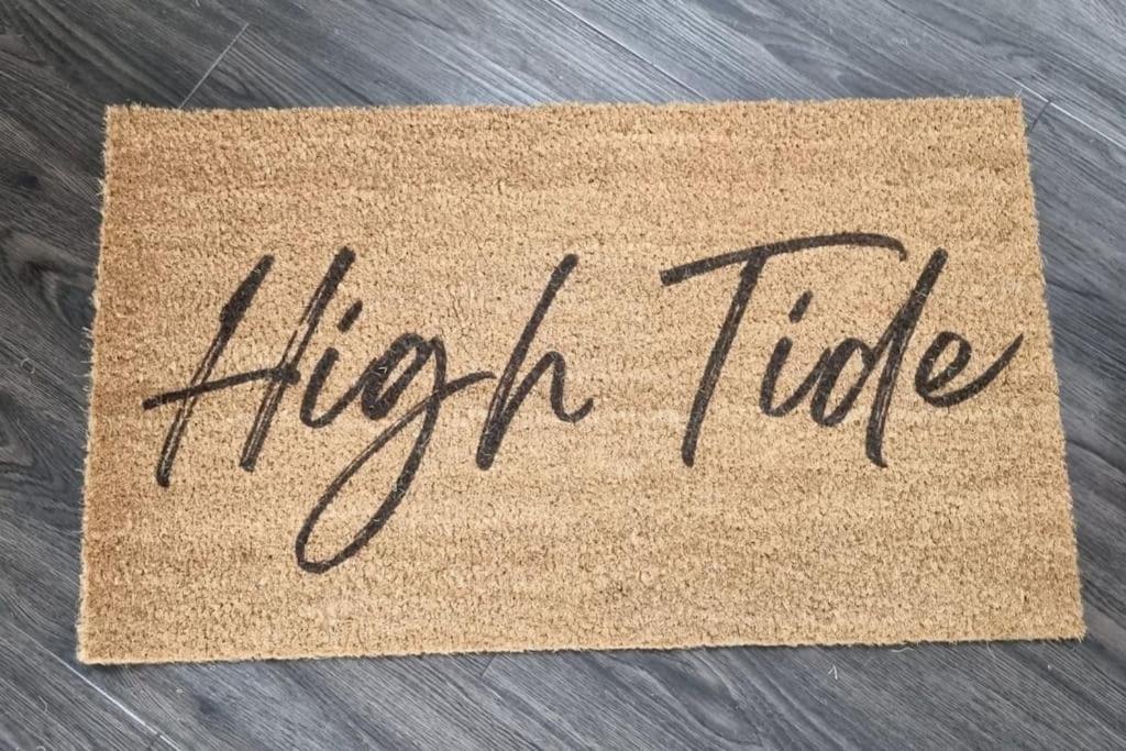 Hightide - 2 Bed With Parking, Balcony & Sea View. Lägenhet Swanage Exteriör bild
