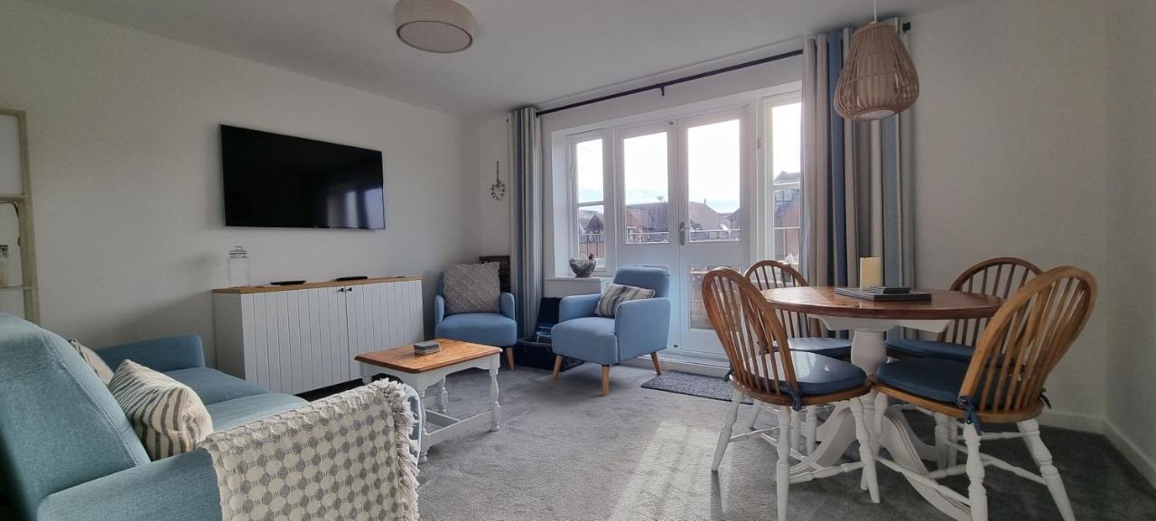 Hightide - 2 Bed With Parking, Balcony & Sea View. Lägenhet Swanage Exteriör bild