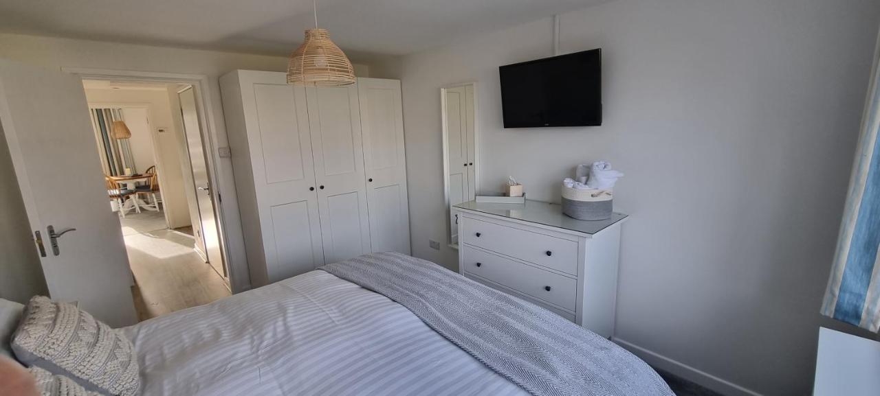 Hightide - 2 Bed With Parking, Balcony & Sea View. Lägenhet Swanage Exteriör bild
