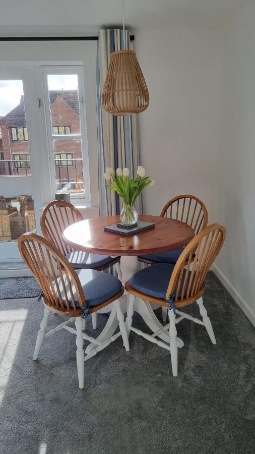 Hightide - 2 Bed With Parking, Balcony & Sea View. Lägenhet Swanage Exteriör bild