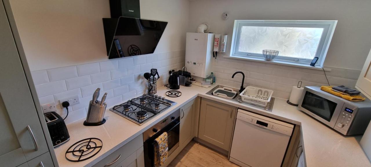 Hightide - 2 Bed With Parking, Balcony & Sea View. Lägenhet Swanage Exteriör bild