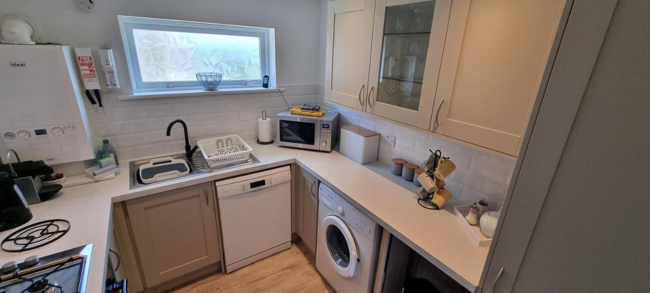 Hightide - 2 Bed With Parking, Balcony & Sea View. Lägenhet Swanage Exteriör bild